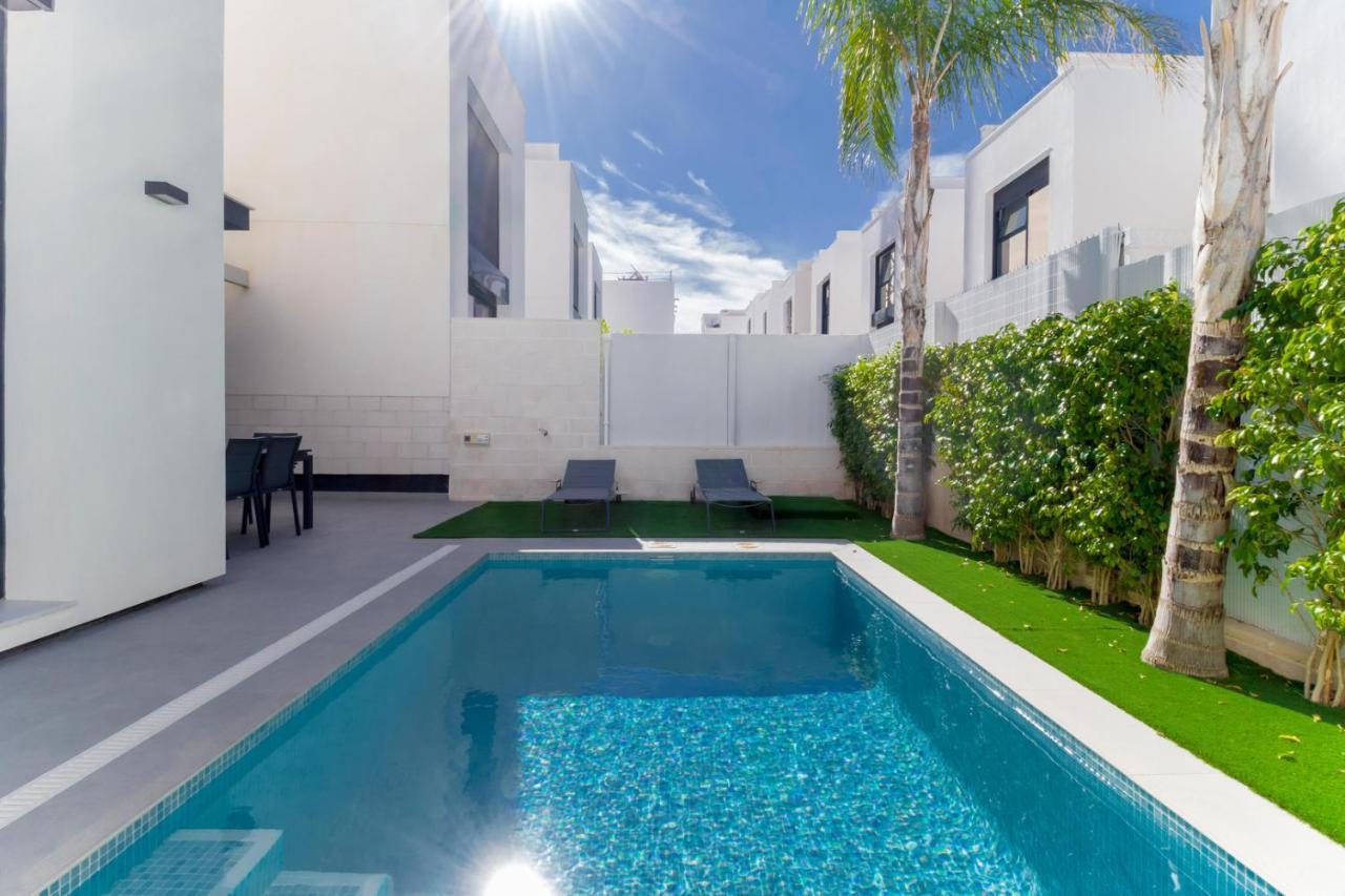High Tech Villa Navia SPAnien Orihuela Exterior foto